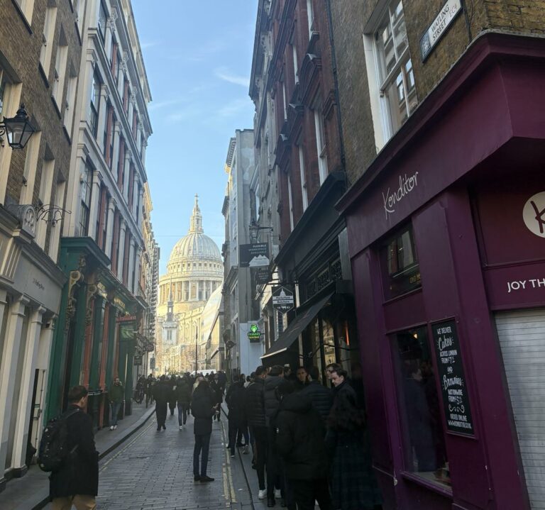 Londonska policija uhapsila više od 200 ljudi na protestu protiv zabrane grupe Palestinska akcija