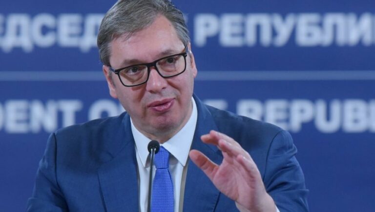 Vučić čestitao Mađaru, zahvalio se Orbanu na saradnji