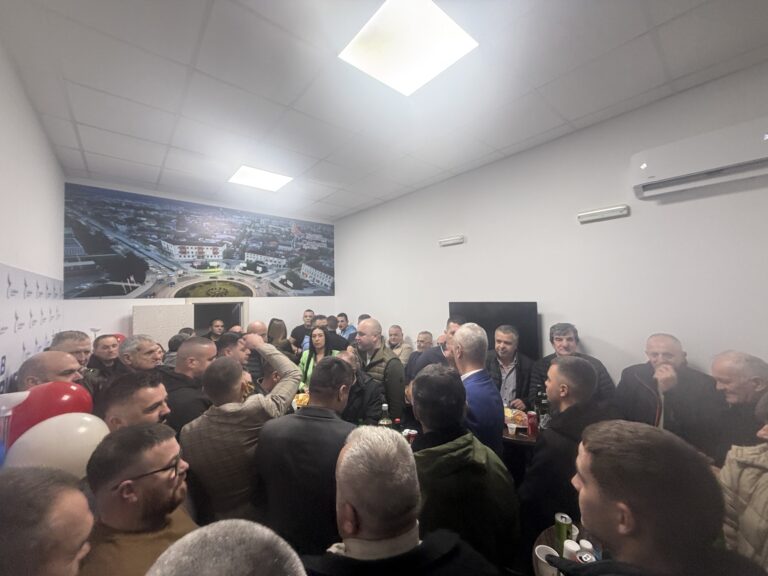 Slobodna Crna Gora otvorila kancelariju u Nikšiću: Marko Kovačević ima našu podršku
