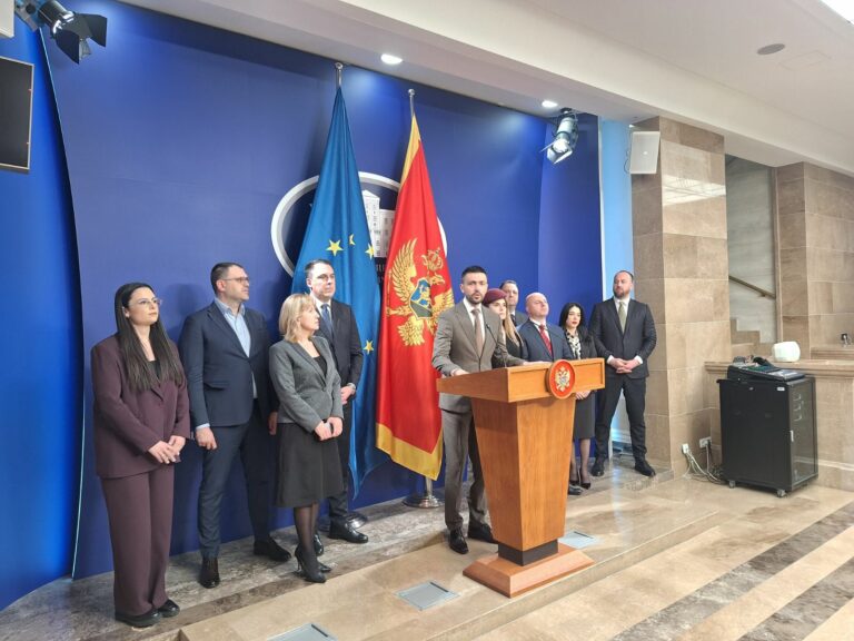 DPS: Za Mandića je evropski put samo trenutna pokrivalica za “srpski svet”