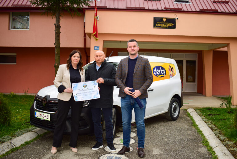 Vrtić u Beranama dobio vrijednu donaciju – vozilo koje je obezbijedila kompanija „Derbi“