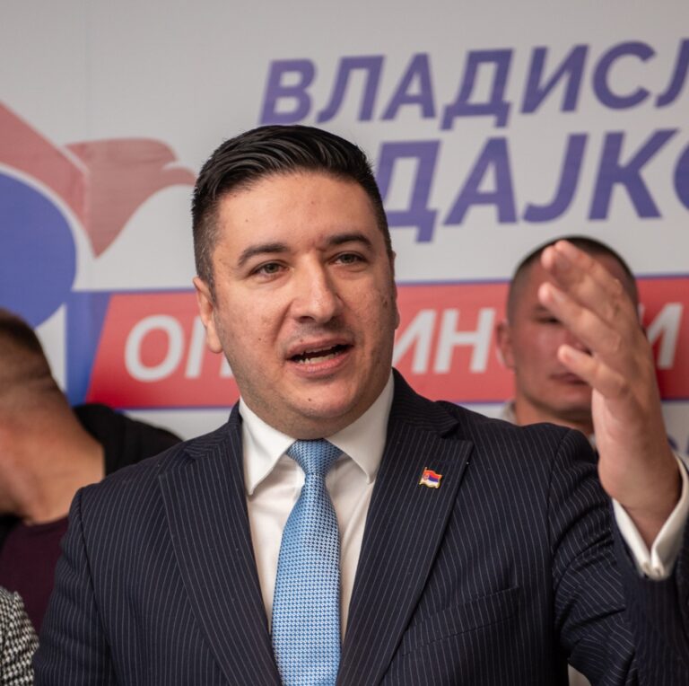 DAJKOVIĆ: Trobojci vratiti mjesto koje joj po istoriji pripada