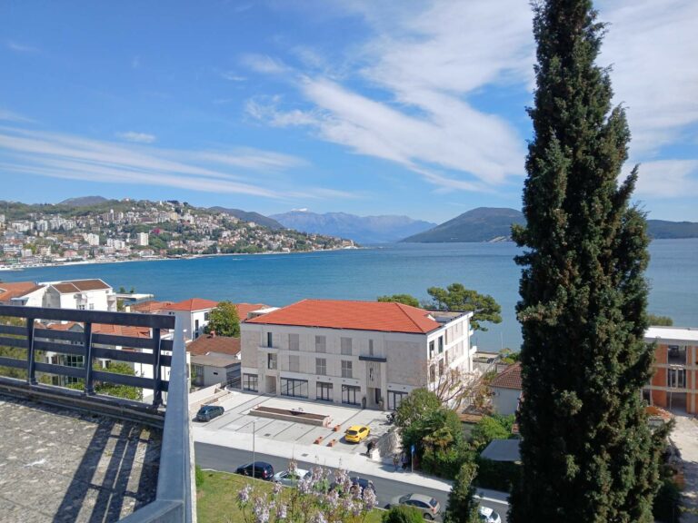 Sunčano, vjetrovito, temperatura do 22 stepena