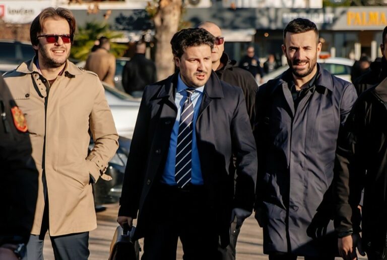 Abazović: Mafija još jednom poražena na sudu