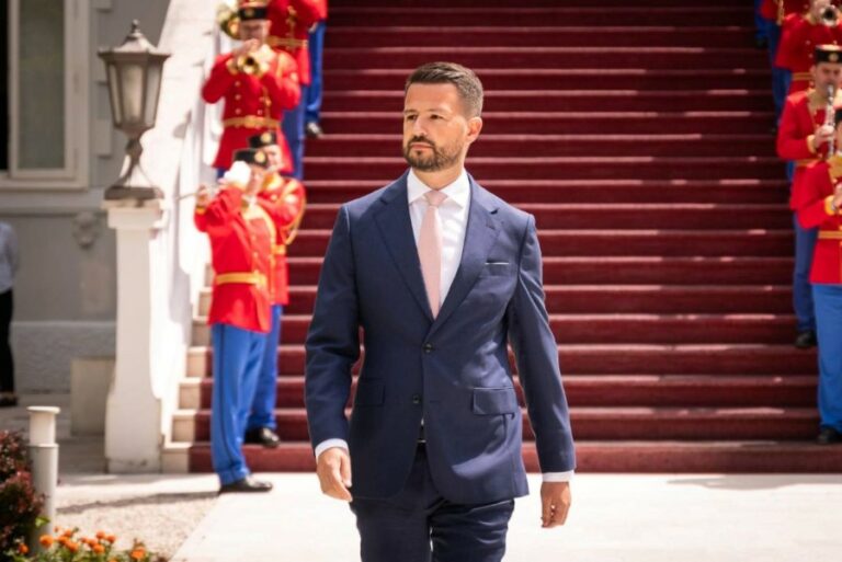 Milatović vratio Zakon o statusu potomaka dinastije Petrović Njegoš: Davanje „Kruševca“ u privatnu svojinu neustavno